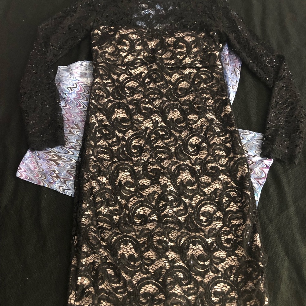 Dress - Picture 3 of 6
